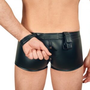 Schwarze Pants im edlen Mattlook